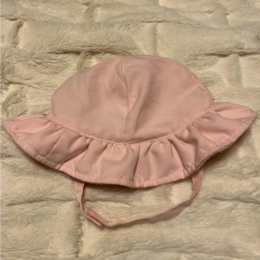 Old Navy 2-Piece Swimsuit and Sun Hat for Baby - Size 3-6M